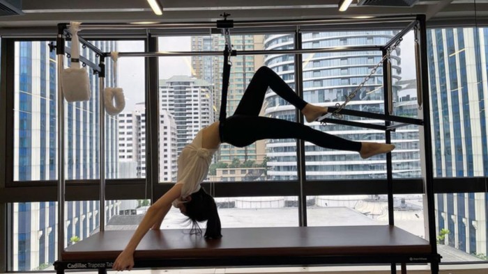 6 Potret Nong Poy Jajal Pilates, Tak Heran Body Goal-nya Sering Disorot Warganet