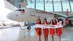 Foto: Cantiknya Pramugari AirAsia Promosikan Danau Toba