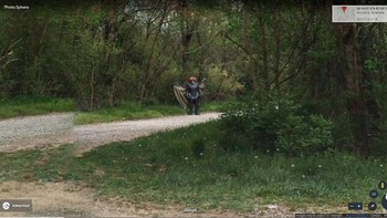 Penampakan Satria Baja Hitam di area pengelolaan satwa liar Mcclintic di luar Point Pleasant, Wv Foto: Reddit via Boredpanda