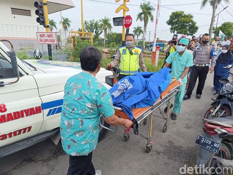 Pria tanpa identitas tewas tertabrak KA di Lamongan
