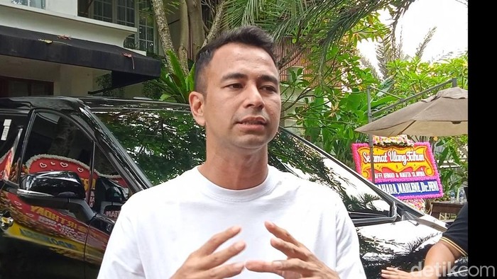 Raffi Ahmad saat ditemui di rumahnya.