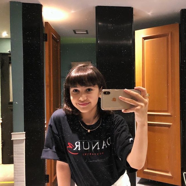 Semakin besar paras cantik Sandrinna pun makin terpancar. Penampilannya jadi sering mencuri atensi. Tak sedikit netizen yang memuji parasnya yang cantik. Foto: Instagram/@sandrinna_11