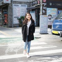 Sejak kecil paras kebule-bulean Sandrinna memang sudah terlihat menawan. Ia mengawali kariernya di dunia hiburan sebagai aktris cilik dan pernah beradu akting dengan Laudya Cynthia Bella dan Fedi Nuril dalam film ‘Surga Yang Tak Dirindukan’. Foto: Instagram/@sandrinna_11