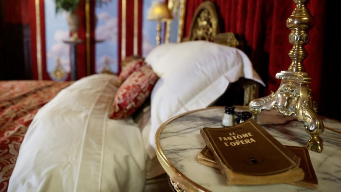 A view shows the Loge d'honneur transformed into a bedchamber inside the Opera Garnier, during a media presentation of the space inspired by the Phantom of the Opera which will be rented through Airbnb to two people for one night, in Paris, France, January 3, 2023. REUTERS/Gonzalo Fuentes