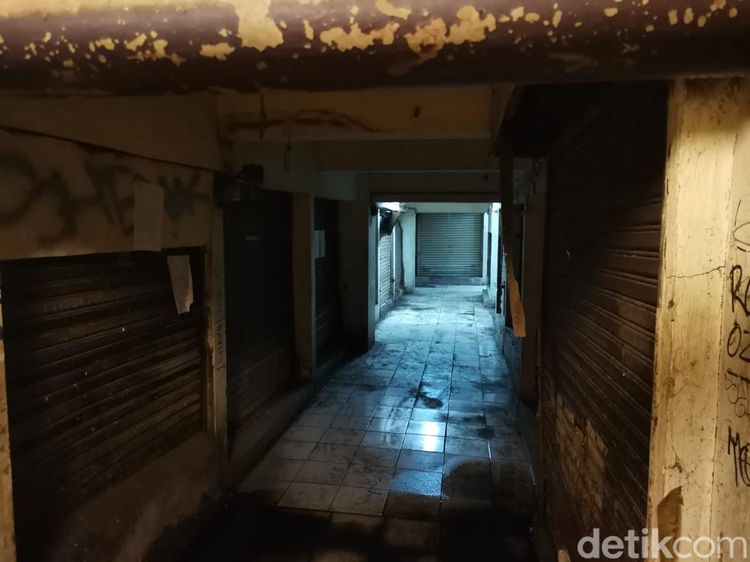 Potret Pasar Tanah Abang Blok G: Tak Terawat hingga Ditinggali Maneken