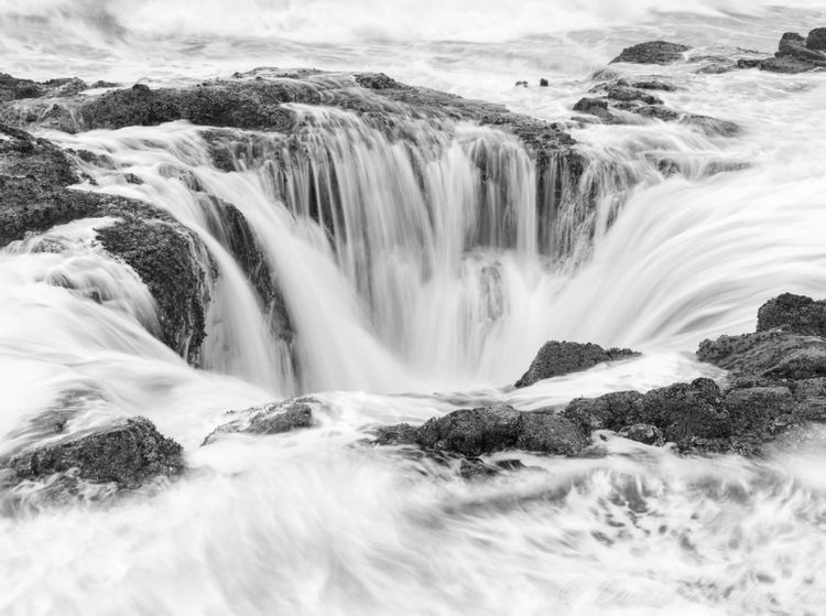Ajaibnya Sumur Thor, Lubang Aneh di Laut Oregon