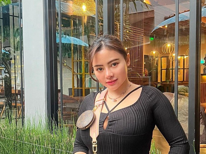 Vitalia Shesya dalam salah satu Instagram miliknya.
