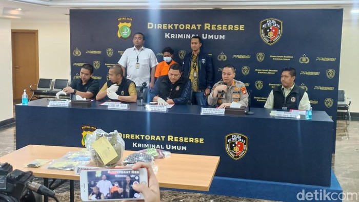 Polisi Pastikan Pembunuh Wanita Bos Ayam Goreng Bekasi Cuma 2 Orang