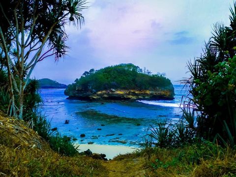 Blitar memiliki banyak daya tarik wisata tidak hanya tentang Makam Bung Karno. Tapi juga tentang wisata airnya.