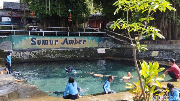 Wisata Sumber Amber