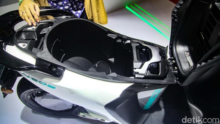 Yamaha Boyong Motor Listrik NEO'S di IIMS 2023 Yamaha Indonesia mengenalkan Yamaha NEO'S di pameran Indonesia International Motor Show atau IIMS 2023. Motor listrik tersebut belum mulai dijual di Tanah Air.