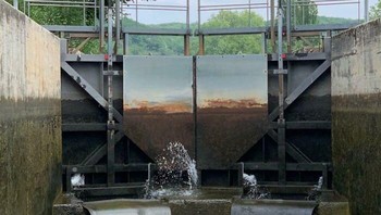 Padahal karatan tapi malah seperti lukisan matahari terbenam. Foto: rOlFmaleR via Bored Panda