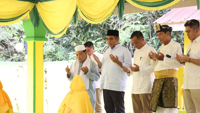 Ahmad Muzani dan rombongan melakukan ziarah di Kepri