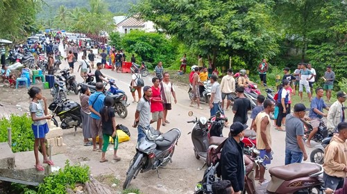 Akses transportasi warga di enam kota/kabupaten, yaitu Kabupaten Malaka, Kabupaten Belu, Kabupaten Timor Tengah Utara, Kabupaten Timor Tengah Selatan, Kabupaten Kupang, dan Kota Kupang, lumpuh total. Foto: Yufen Ernesto/detikBali
