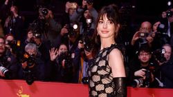 Anne Hathaway Bakal Silau Banget Tahun Depan