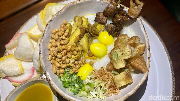 Mewah! Ini Nih Penampilan Bubur Ayam Seharga Rp 95.000