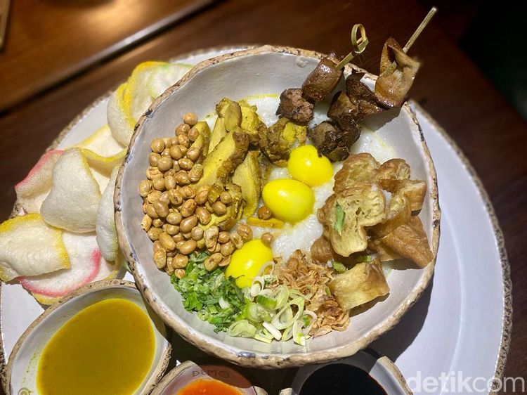 Mewah! Ini Nih Penampilan Bubur Ayam Seharga Rp 95.000