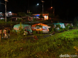 Coba Yuk Glamping di Kaki Gunung Semeru, Bakar Jagung Sambil Nikmati Alam