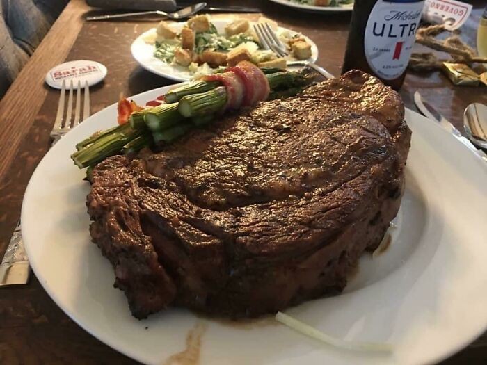 Gokil! 10 Makanan Porsi Jumbo Ini Bikin Netizen Melongo