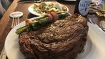 Gokil! 10 Makanan Porsi Jumbo Ini Bikin Netizen Melongo