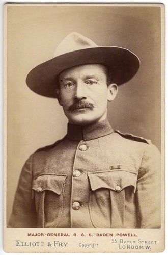 Hari Kepanduan Sedunia atau World Scouts Day dirayakan setiap 22 Februari. Momentum ini sekaligus memperingati hari lahir Baden Powell, Bapak Pramuka Dunia.