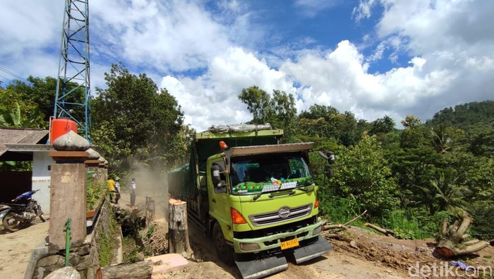 Jalur Ponorogo-Pacitan ambles
