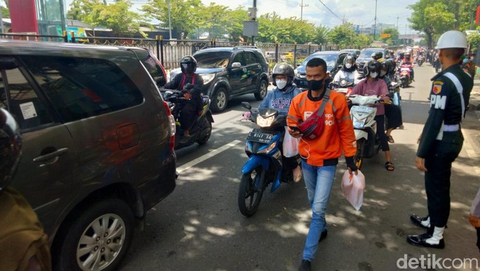 Kemacetan di Wonokromo