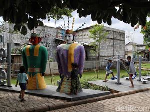 Keren, Tempat Pembuangan Sampah Ini Disulap Jadi Taman Ondel-ondel