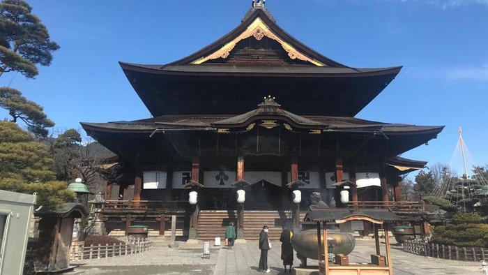 Kuil Buddha Zenko-ji ada di Kota Nagano, Prefektur Nagano, Jepang.