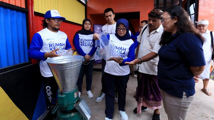 Guna mendukung pembangunan berkelanjutan dan mengurangi permasalahan sampah di Denpasar, Rumah Kelola Sampah yang keempat ini hadir di Denpasar, Bali. Ini potretnya.