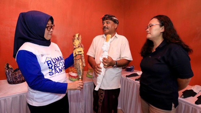 Kurangi Permasalahan Sampah di Denpasar Lewat Rumah Kelola Sampah Guna mendukung pembangunan berkelanjutan dan mengurangi permasalahan sampah di Denpasar, Rumah Kelola Sampah yang keempat ini hadir di Denpasar, Bali. Ini potretnya.