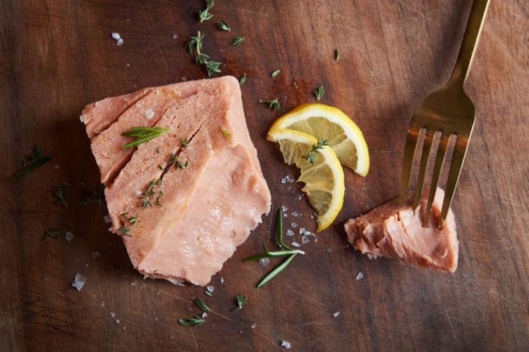 Mirip! Tampilan dan Rasa Salmon Nabati Ini Persis Salmon Asli
