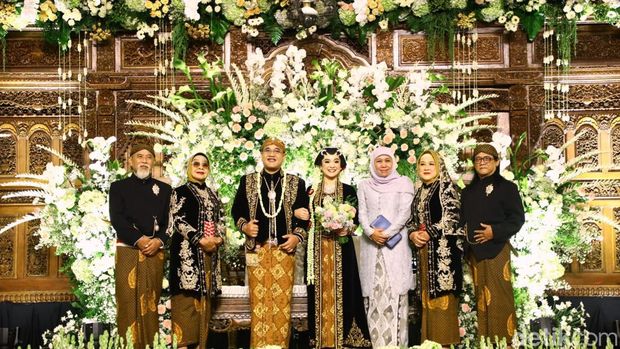 Momen pernikahan adik ipar Presiden Jokowi