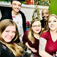 Punya tiga istri, tahu bahwa ikatan kami telah kuat dan kami bersatu. Itu tidak bisa percaya. Aku merasa aku menjalani mimpi yang jadi nyata, kata pria 39 tahun tersebut. Foto: Instagram