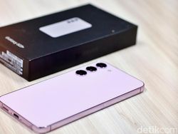 Unboxing Samsung Galaxy S23 Plus 5G: Warna Lavender Bikin Tergoda