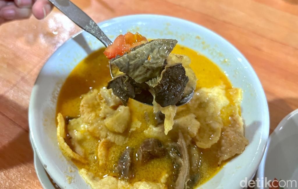 Soto Betawi Isi Kikil di Jakarta Pusat Ini Sudah Ada 40 Tahun