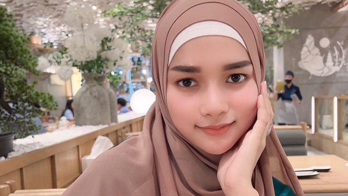 Valent Olivia
