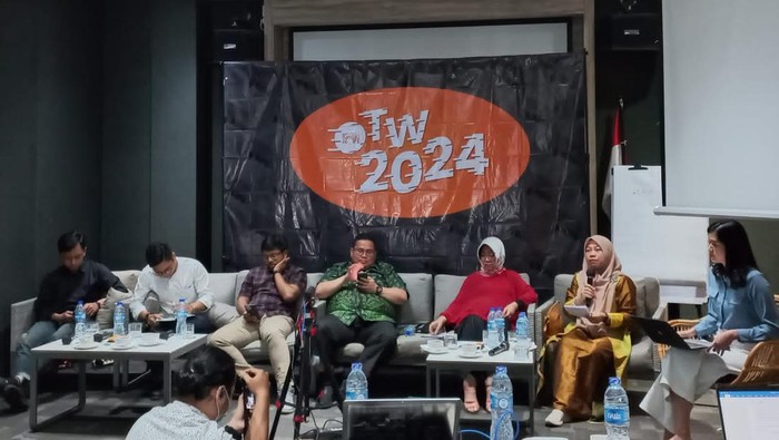 Acara diskusi OTW 2024 Setahun Jelang Pemilu, Mata Rakyat Tertuju ke KPU dan Bawaslu di Erian Hotel, Jakarta Pusat