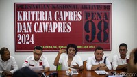 Dalam pernyataan sikapnya, Adian Napitupulu dkk mendukung calon presiden (capres) 2024 yang bukan bagian rezim Orde Baru, tidak terlibat pelanggaran HAM dan tidak terlibat kasus korupsi, serta melanjutkan program Jokowi.   
