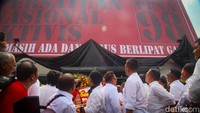 Sekretaris Jenderal PENA 98 Adian Napitupulu dkk meresmikan Graha PENA 98 yang berlokasi di Jalan HOS Cokroaminoto, Menteng, Jakarta Pusat, Minggu (19/2/2023).  