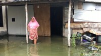 Salah satu terdampak yakni Kemlagilor, Kecamatan Turi. Di desa ini terdapat sebanyak 52 rumah warga yang terendam banjir setinggi 30 sampai 40 sentimeter (Foto: Eko Sudjarwo/detikJatim)