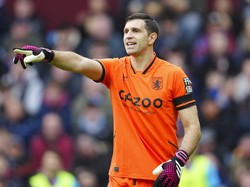 Dilansir dari talkSport, beberapa tim raksasa meminati Emi Martinez. Dari Premier League, Manchester United kabarnya tertarik (AP)