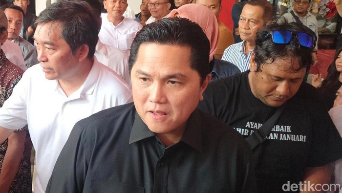 Erick Thohir di acara peresmian Graha PENA 98 di Menteng, Jakpus, Minggu (19/2/2023). (Dwi Rahmawati/detikcom)