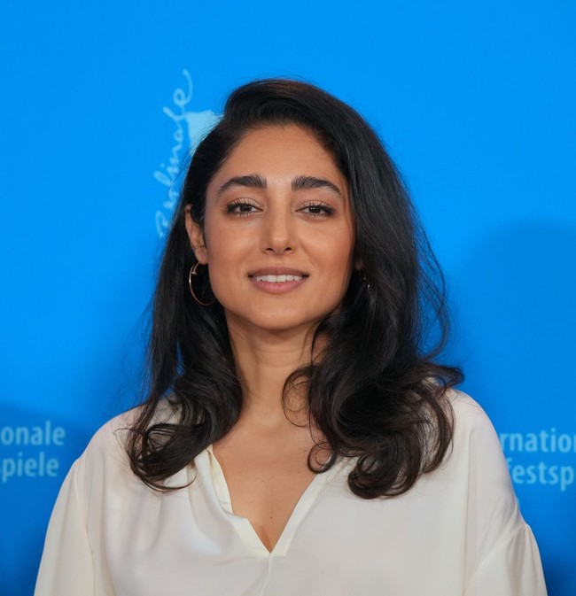 “Iran tidak membutuhkan aktor atau seniman sepertimu. Kamu bisa memberikan layanan seni di tempat lain,” demikian pernyataan dari pemerintah Iran untuk Golshifteh Farahani pada 2012, seperti dikutip Telegraph. Foto: Dok. Getty Images