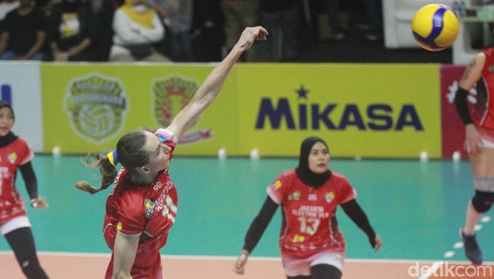 Jakarta Elektrik PLN menutup seri putaran kedua Proliga 2023 dengan kemenangan atas Jakarta Pertamina Fastron, Minggu (19/2/2023).