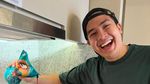 Heboh! Jerome Polin Pamer Makan Nasi Padang Ayam Pop Pakai Sumpit
