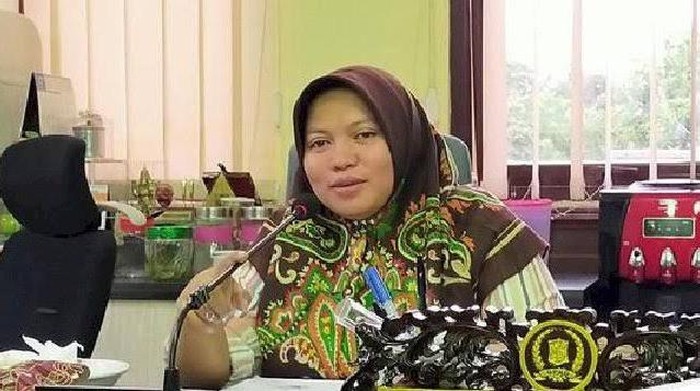 Ketua Komisi D DPRD Surabaya Khusnul Khotimah usul agar Dinas Kebudayaan, Kepemudaan, Olahraga dan Pariwisata (Disbudporapar) membentuk Unit Pelaksana Teknis Daerah (UPTD) untuk sarana dan prasarana olahraga.