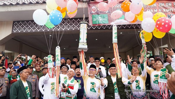 Lihat Lagi Meriahnya Kirab dan Expo NU di Kraksaan Jatim