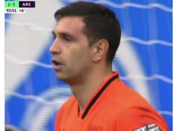 Man City Gagal Maning, Meme Arsenal Full Senyum