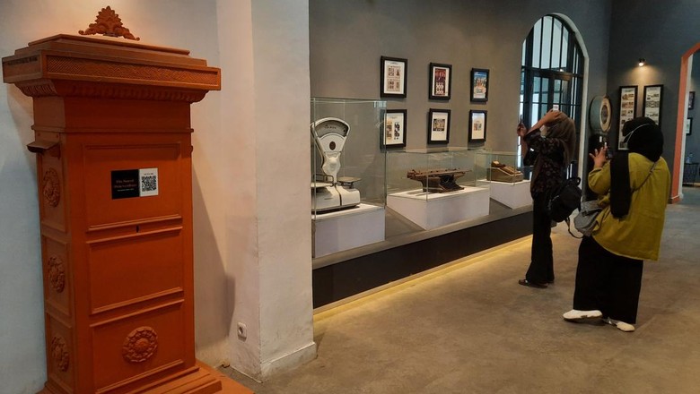 Koleksi museum Pos Bloc Medan